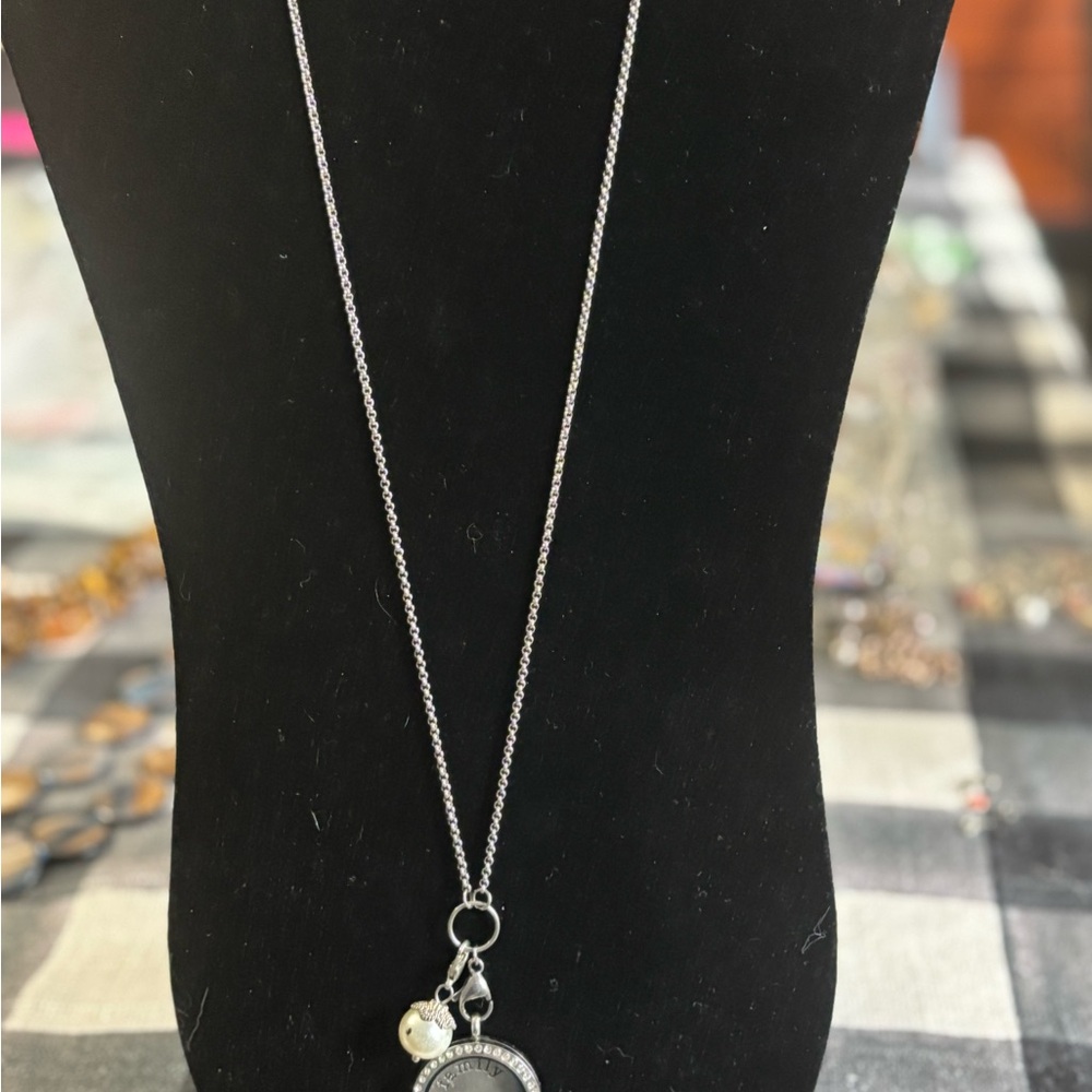 Family Silver tone charm Pendant pearl Necklace, Similar to Origami Owl